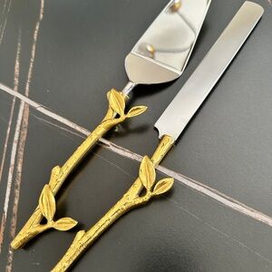 Godinger Silver and Gold Leaf Cake Set